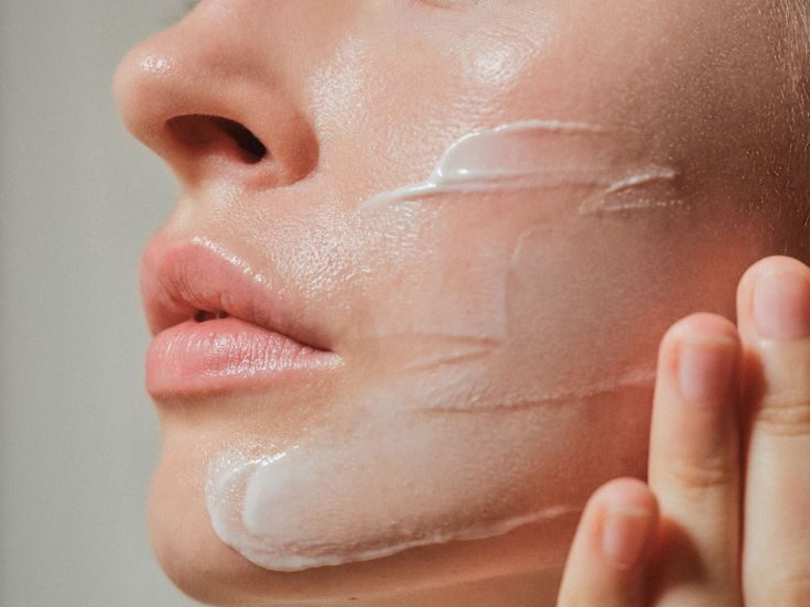 tekstur sunscreen ringan tidak lengket cocok untuk kulit sensitif